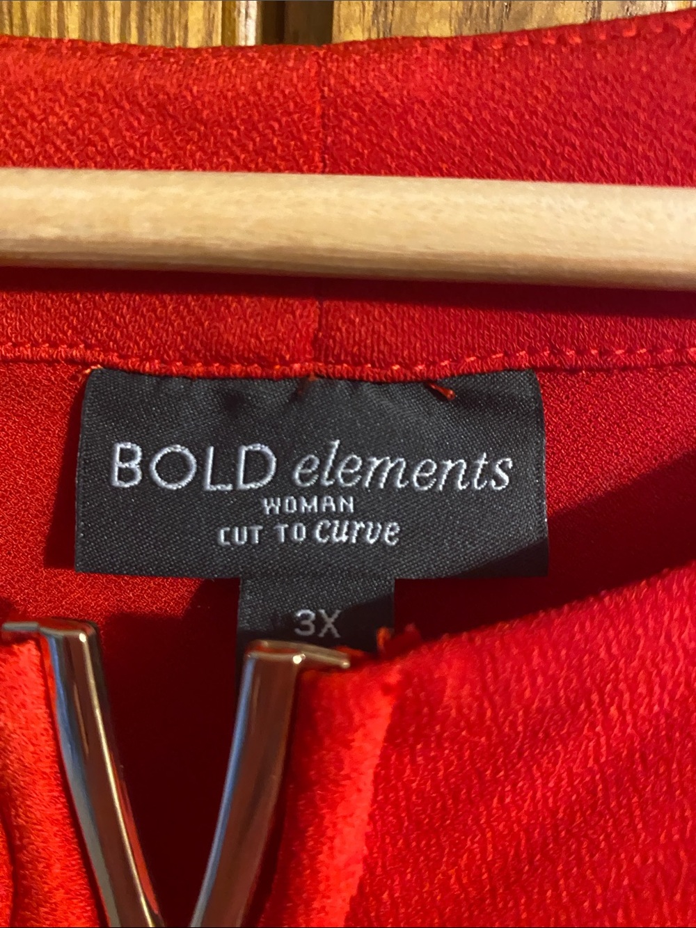 BOLD elements Red Cold-Shoulder Keyhole Blouse - Picture 2 of 9